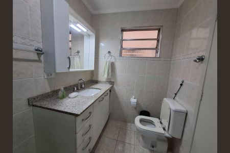 Casa à venda com 200m², 4 quartos e 2 vagasBanheiro