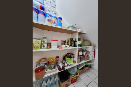 Casa à venda com 200m², 4 quartos e 2 vagasDespensa