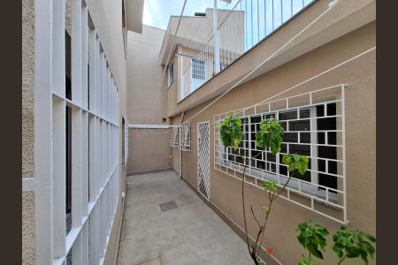 Casa à venda com 200m², 4 quartos e 2 vagasCorredor