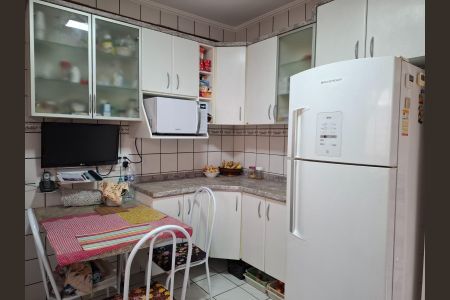 Cozinha de casa à venda com 4 quartos, 200m² em Jardim Luanda, São Paulo