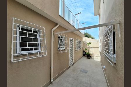 Casa à venda com 200m², 4 quartos e 2 vagasCorredor