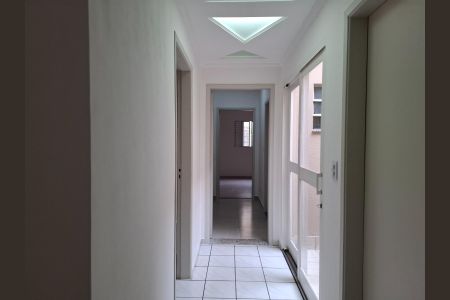 Casa à venda com 200m², 4 quartos e 2 vagasCorredor