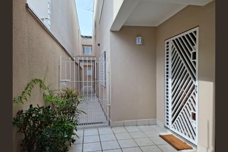 Casa à venda com 200m², 4 quartos e 2 vagasCorredor