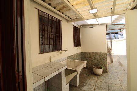 Apartamento à venda com 180m², 3 quartos e 1 vagaÁrea de Serviço