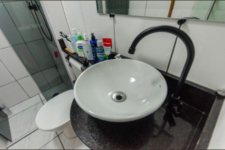 Apartamento à venda com 60m², 3 quartos e 1 vaga Apartamento à venda com 60m², 3 quartos e 1 vagaBanheiro