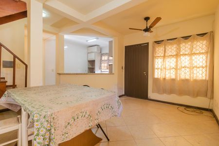 Sala de casa à venda com 4 quartos, 175m² em Ipanema, Porto Alegre