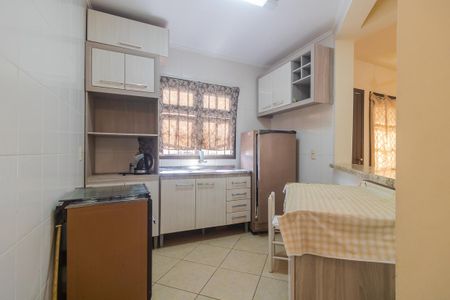 Casa à venda com 175m², 4 quartos e 1 vaga Casa à venda com 175m², 4 quartos e 1 vagaCozinha