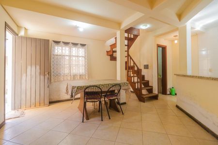 Sala de casa à venda com 4 quartos, 175m² em Ipanema, Porto Alegre