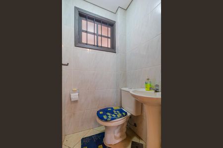 Casa à venda com 175m², 4 quartos e 1 vaga Casa à venda com 175m², 4 quartos e 1 vagaBanheiro