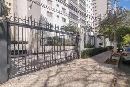 Apartamento para alugar com 125m², 4 quartos e 1 vagaFachada
