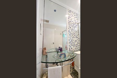 Casa à venda com 297m², 4 quartos e 2 vagasBanheiro 2