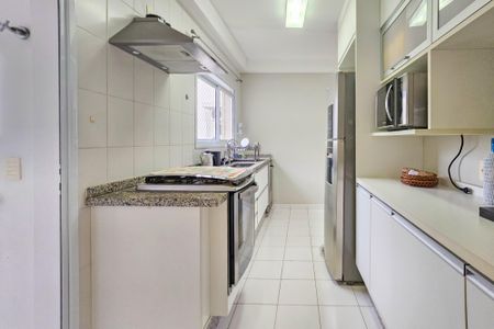 Apartamento para alugar com 133m², 3 quartos e 3 vagas Apartamento para alugar com 133m², 3 quartos e 3 vagasCozinha