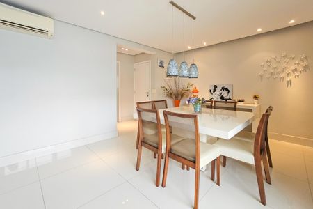 Sala de apartamento para alugar com 3 quartos, 133m² em Vila Luis Antonio, Guarujá