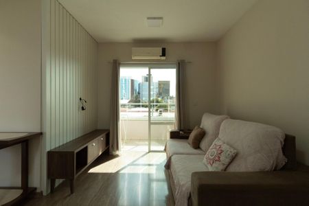 Apartamento para alugar com 75m², 2 quartos e 1 vagaSala