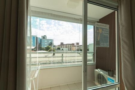 Apartamento para alugar com 75m², 2 quartos e 1 vagaVaranda Sala