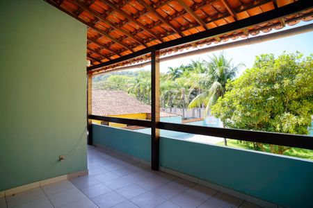 Varanda de casa à venda com 3 quartos, 450m² em Serra Grande, Niterói