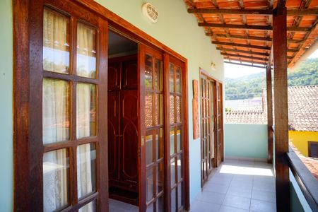 Casa à venda com 450m², 3 quartos e 8 vagasVaranda do Quarto 1 e 2