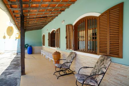 Casa à venda com 450m², 3 quartos e 8 vagasÁrea Externa