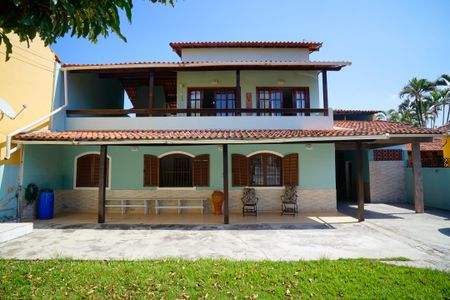 Casa à venda com 450m², 3 quartos e 8 vagasFachada