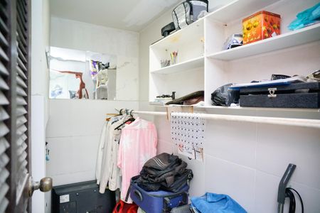 Casa à venda com 450m², 3 quartos e 8 vagasCloset da Suíte