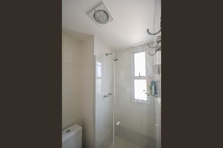 Apartamento à venda com 71m², 3 quartos e 2 vagas Apartamento à venda com 71m², 3 quartos e 2 vagasBanheiro da Suíte