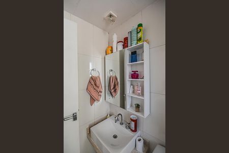 Apartamento à venda com 71m², 3 quartos e 2 vagas Apartamento à venda com 71m², 3 quartos e 2 vagasBanheiro da Suíte