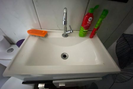 Casa à venda com 110m², 4 quartos e sem vagaBanheiro de Serviço