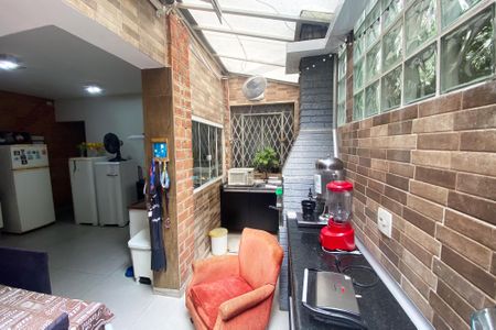 Casa à venda com 110m², 4 quartos e sem vagaChurrasqueira