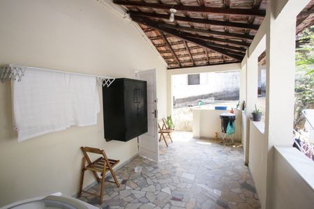 Casa à venda com 450m², 3 quartos e 2 vagasÁrea de Serviço