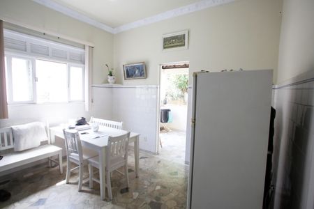 Casa à venda com 450m², 3 quartos e 2 vagasCopa