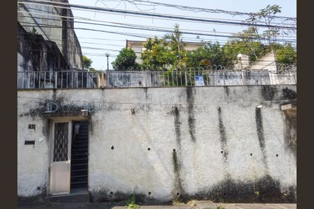 Casa à venda com 450m², 3 quartos e 2 vagasFachada