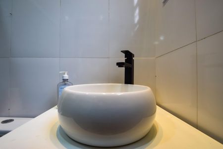 Apartamento à venda com 80m², 2 quartos e sem vagaBanheiro da Suíte