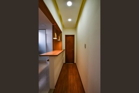 Apartamento à venda com 80m², 2 quartos e sem vagaCorredor
