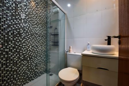 Apartamento à venda com 80m², 2 quartos e sem vagaBanheiro da Suíte