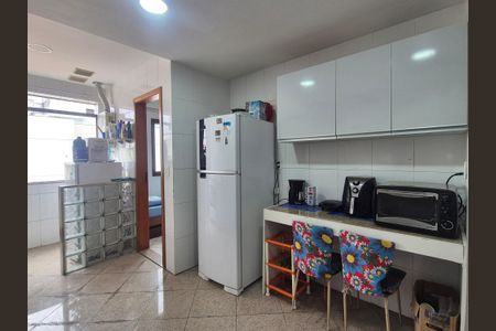 Apartamento à venda com 300m², 4 quartos e 3 vagasCozinha