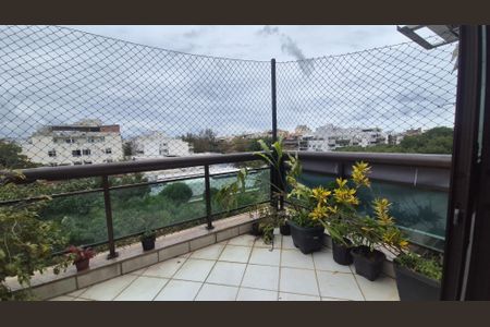 Apartamento à venda com 300m², 4 quartos e 3 vagasVaranda