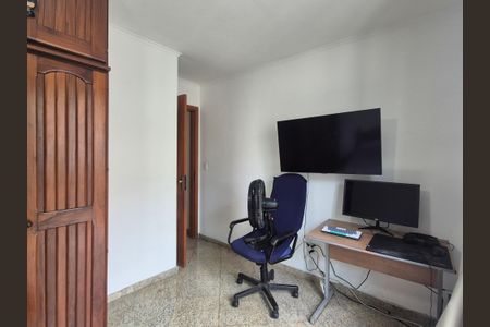 Apartamento à venda com 300m², 4 quartos e 3 vagasQuarto 2