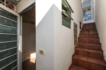 Casa à venda com 210m², 3 quartos e 2 vagasPorão