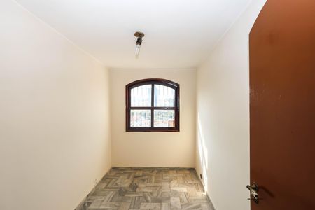 Casa à venda com 210m², 3 quartos e 2 vagasQuarto 3