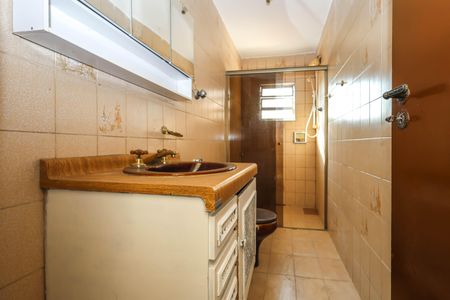 Casa à venda com 210m², 3 quartos e 2 vagasBanheiro