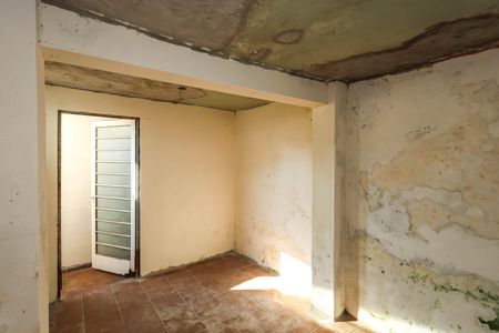 Casa à venda com 210m², 3 quartos e 2 vagasPorão