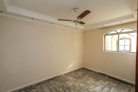 Casa à venda com 210m², 3 quartos e 2 vagasQuarto 2