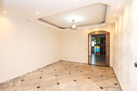 Sala de casa à venda com 3 quartos, 210m² em Parque Fongaro, São Paulo