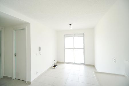 Sala/Cozinha de apartamento para alugar com 2 quartos, 35m² em Guaiaúna, São Paulo