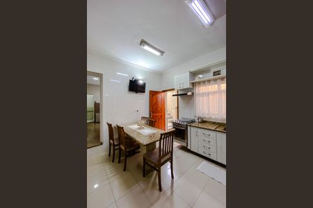 Casa à venda com 250m², 4 quartos e 4 vagasCozinha