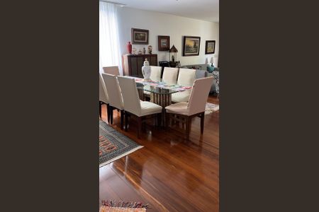 Sala de casa de condomínio à venda com 5 quartos, 530m² em Barra da Tijuca, Rio de Janeiro