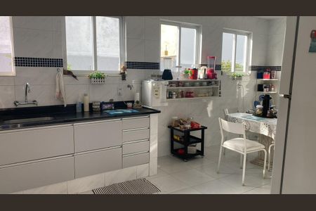 Casa de condomínio à venda com 530m², 5 quartos e 3 vagasCozinha