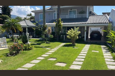 Casa de condomínio à venda com 530m², 5 quartos e 3 vagasÁrea Externa