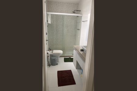 Banheiro de casa de condomínio à venda com 5 quartos, 530m² em Barra da Tijuca, Rio de Janeiro