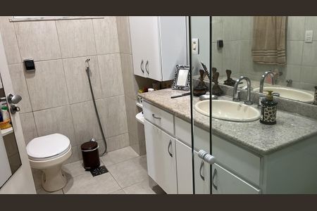 Banheiro de casa de condomínio à venda com 5 quartos, 530m² em Barra da Tijuca, Rio de Janeiro